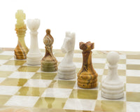 De Alghero onyx- en marmeren schaakset