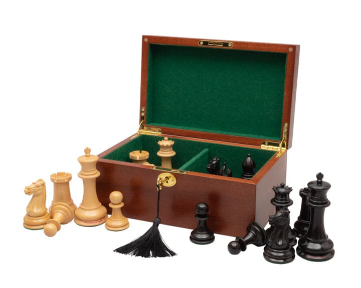 Deluxe Mahogany Chess Box with key, green velvet interior, large size, Maple/Acer, with carved chess pieces, 26x20x13 cm