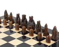De Isle of Lewis zwarte glans schaakset