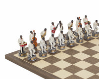 Handgeschilderde thematische schaakset "Jazzband vs Rocksterren" door Italfama