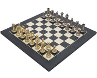 De Finnesburg- en Black Classic-schaakset
