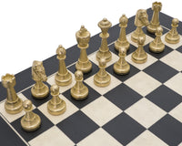 De Finnesburg- en Black Classic-schaakset