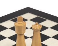 De Art Deco zwarte schaakset